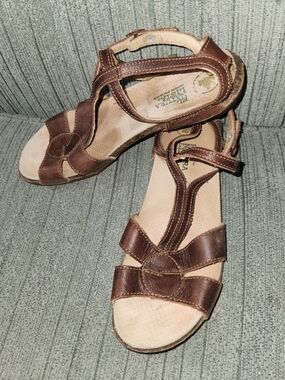 🍉El Naturalista Brown Leather T-Strap Sandals - Women